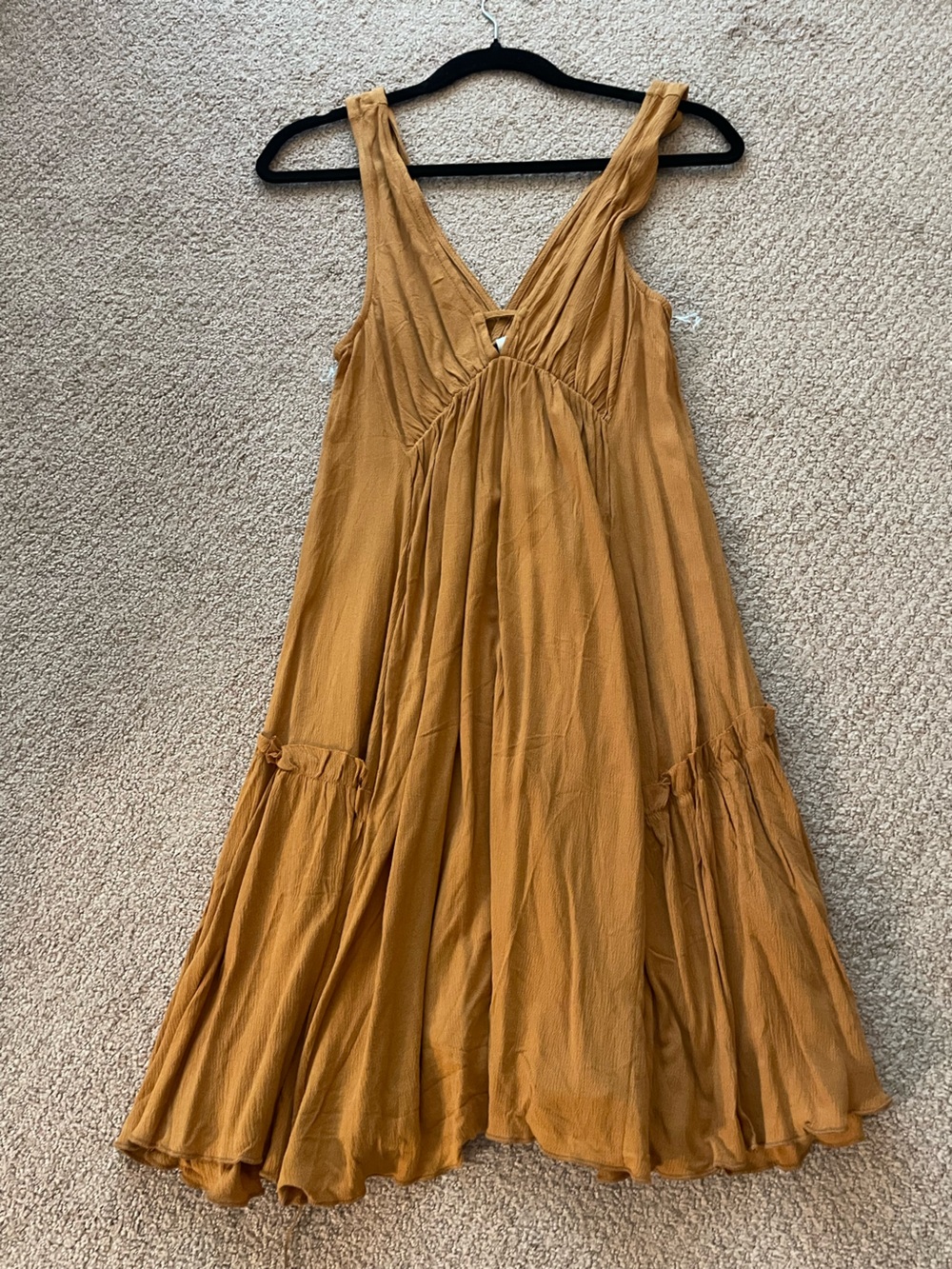 Mahina Boutique Women’s Sleeveless Deep V Swing Tank Top - Mustard, size M